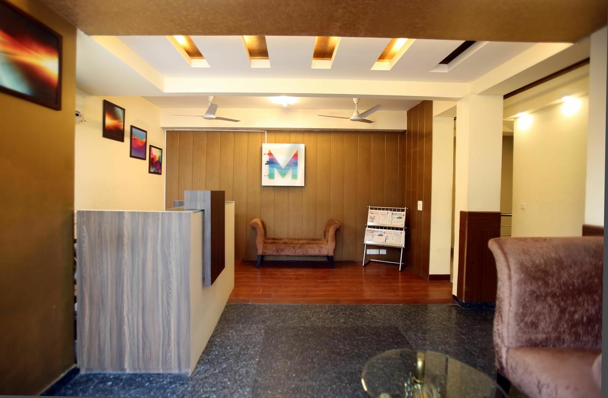 Mint Moulsari Suites Gurgaon Exteriör bild
